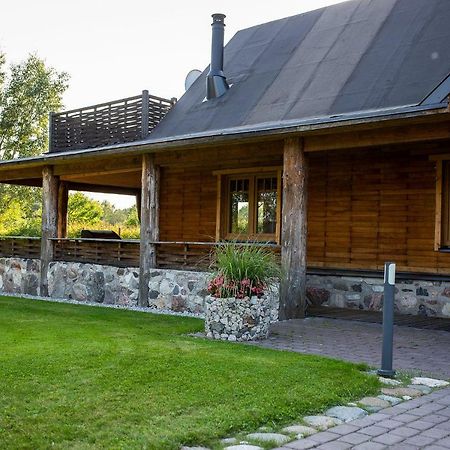 Erlendi Kodumajutus Villa Пярну Екстериор снимка