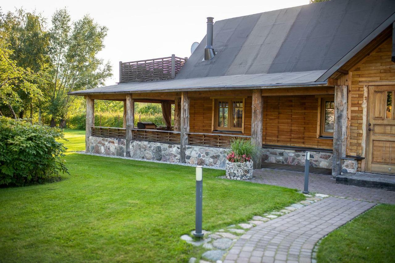 Erlendi Kodumajutus Villa Пярну Екстериор снимка