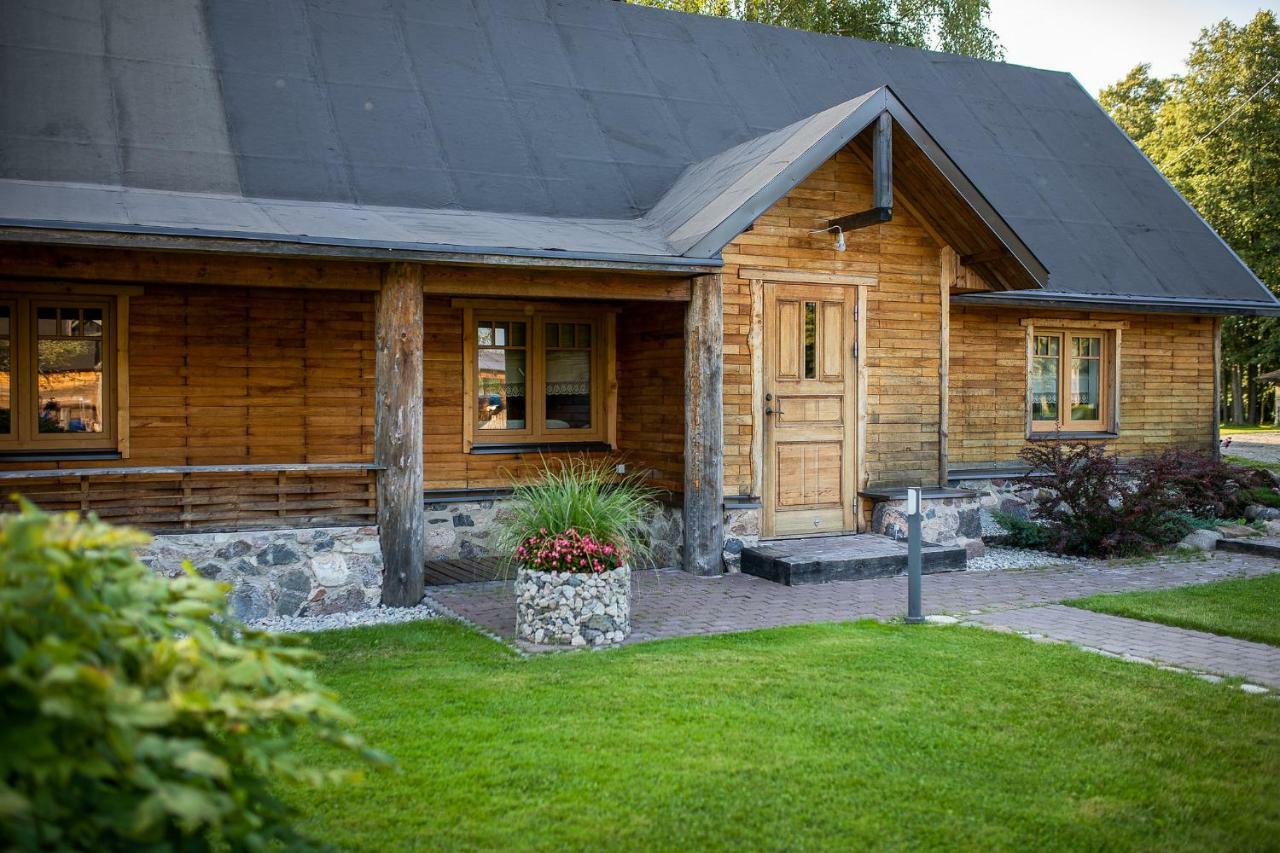 Erlendi Kodumajutus Villa Пярну Екстериор снимка