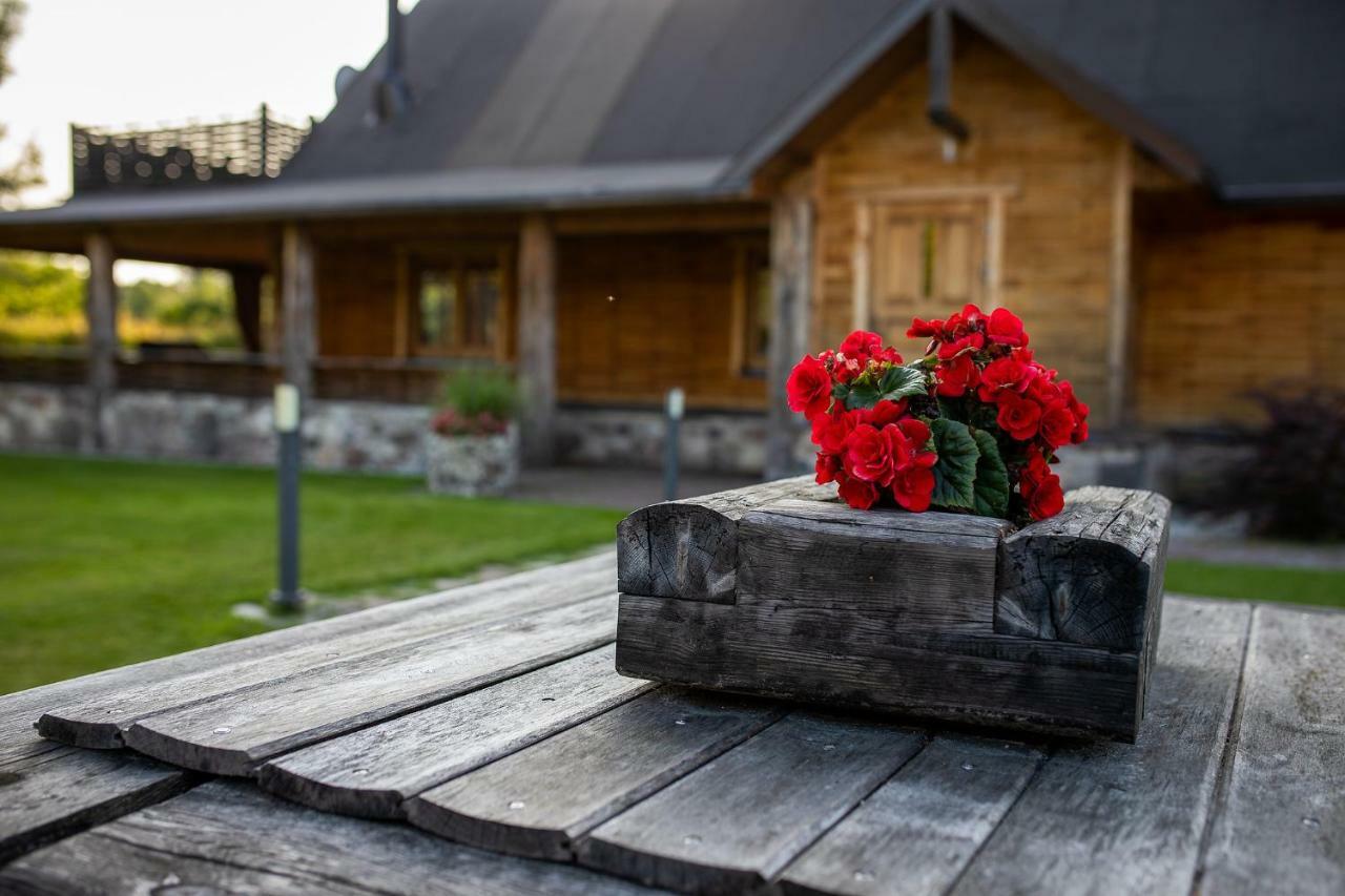 Erlendi Kodumajutus Villa Пярну Екстериор снимка