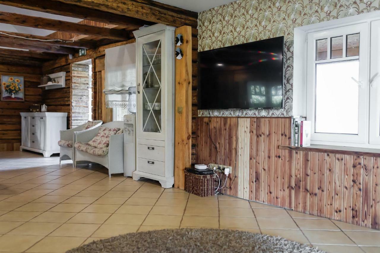 Erlendi Kodumajutus Villa Пярну Екстериор снимка